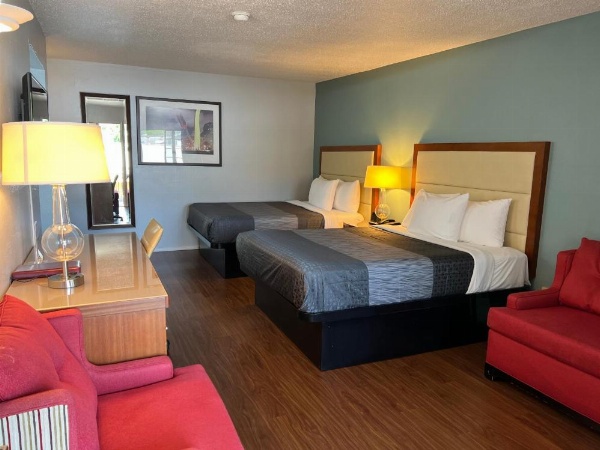 Sunset Inn image 11