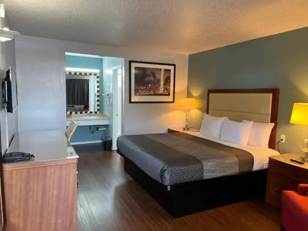 Sunset Inn 8